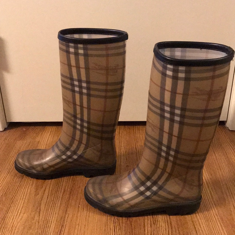 Authentic Burberry Rainboots ☔️